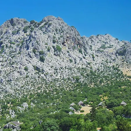 Chozos Feriested Benaocaz